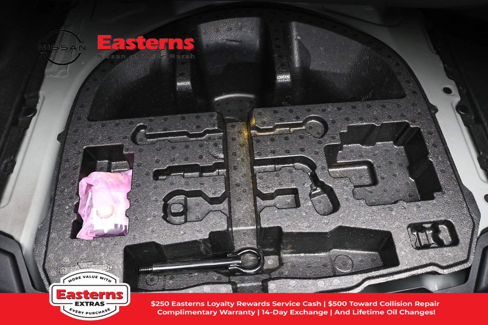 Used 2023 Toyota Corolla LE w/ Carpet Mat Package (TMS) FWD image 23