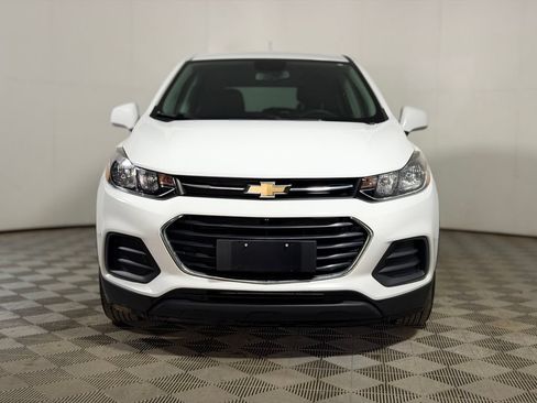 Used 2020 Chevrolet Trax LS w/ Tint and Cruise Package FWD image 10