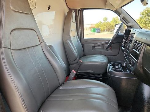 Used 2021 GMC Savana 3500 Extended w/ Power Convenience Package RWD image 13