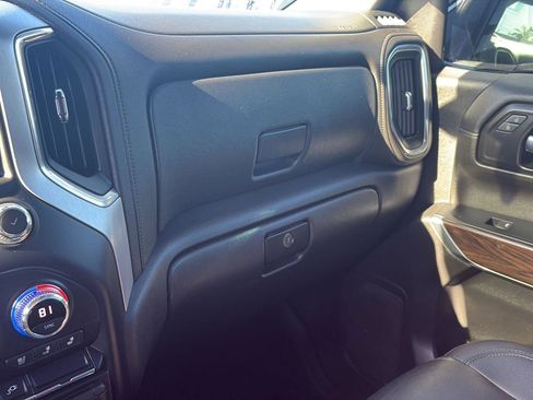 Used 2021 GMC Sierra 1500 SLT image 24
