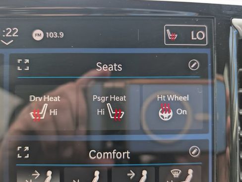Used 2023 Chrysler Pacifica Touring-L FWD image 27
