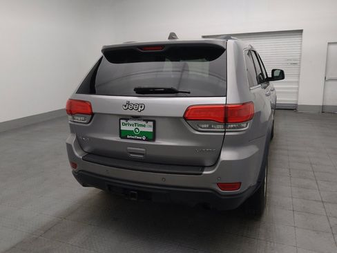 Used 2019 Jeep Grand Cherokee Laredo AWD/4WD image 7
