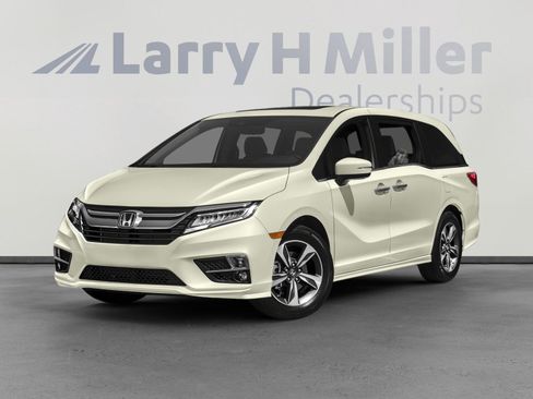 Used 2018 Honda Odyssey Touring image 1