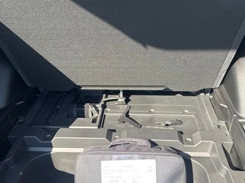 Used 2024 Chevrolet Equinox EV LT FWD image 14
