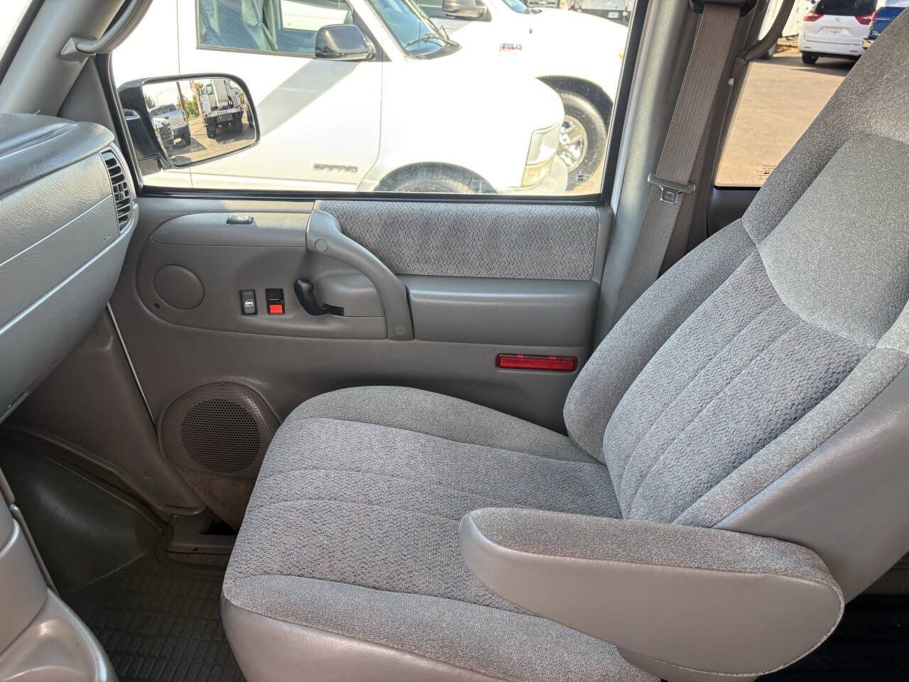 Used 2003 Chevrolet Astro Passenger AWD image 36