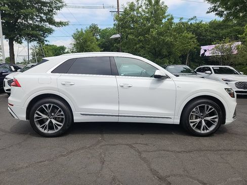 Used 2021 Audi Q8 Premium Plus w/ Premium Plus Package AWD/4WD image 13