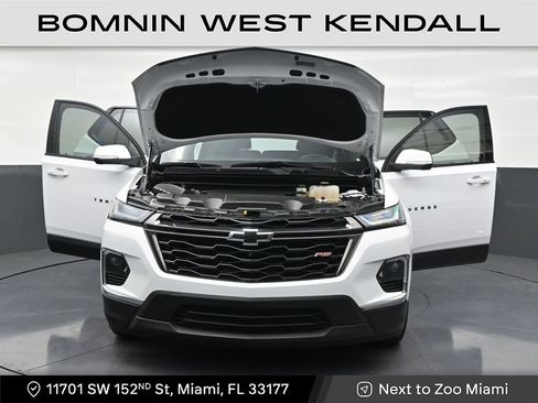 Used 2023 Chevrolet Traverse RS image 33