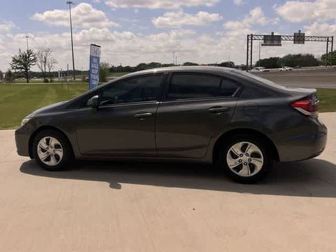 Used 2013 Honda Civic LX image 4
