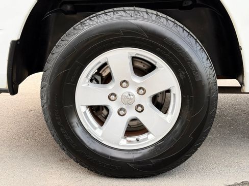 Used 2012 RAM 1500 Classic SLT RWD image 13