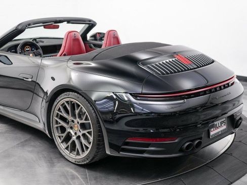 Used 2022 Porsche 911 Carrera 4S image 18