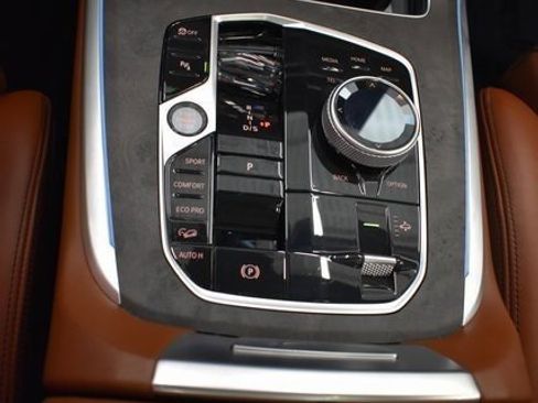 Used 2024 BMW X7 M60i w/ Executive Package image 32