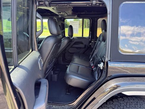 Used 2023 Jeep Wrangler Unlimited Rubicon 392 w/ Xtreme Recon 35" Tire Package AWD/4WD image 9