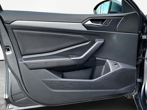 Used 2025 Volkswagen Jetta S image 23