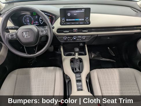 Certified 2023 Honda HR-V LX image 29