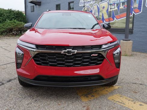 New 2026 Chevrolet Trax RS w/ Driver Confidence Package FWD image 2