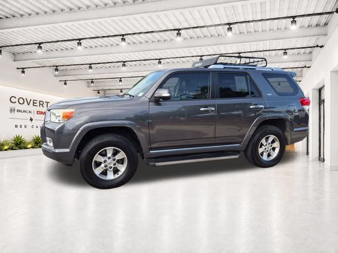 Used 2011 Toyota 4Runner SR5 AWD/4WD image 5