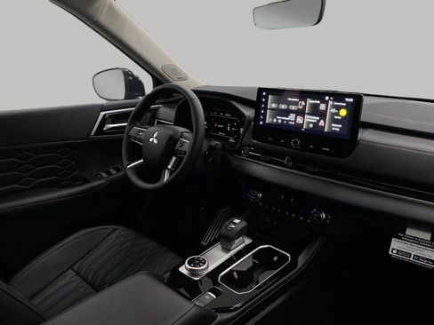 New 2025 Mitsubishi Outlander SEL image 18