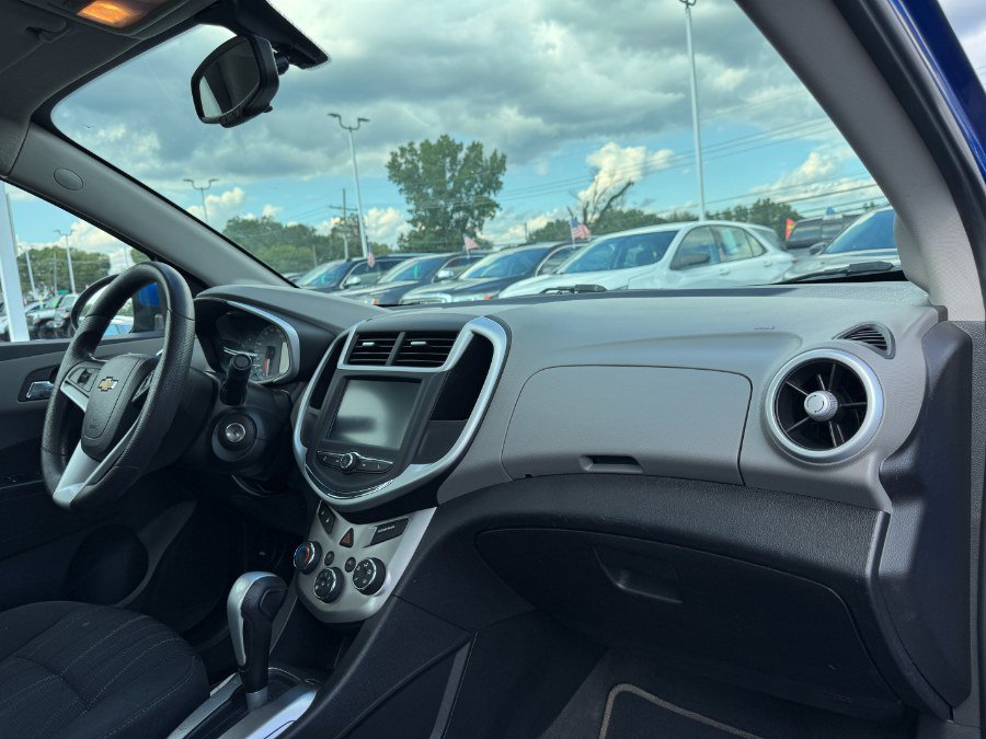 Used 2017 Chevrolet Sonic LT FWD image 19