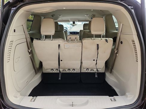 Used 2018 Chrysler Pacifica Touring-L image 31
