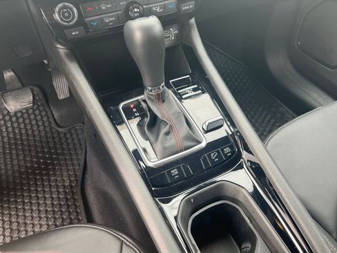 Used 2025 Jeep Compass Trailhawk image 40