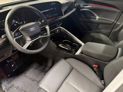 Used 2025 Audi Q5 Premium Plus w/ Premium Plus AWD/4WD image 9