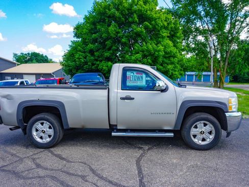 Used 2008 Chevrolet Silverado 1500 W/T w/ Towing Package AWD/4WD image 2