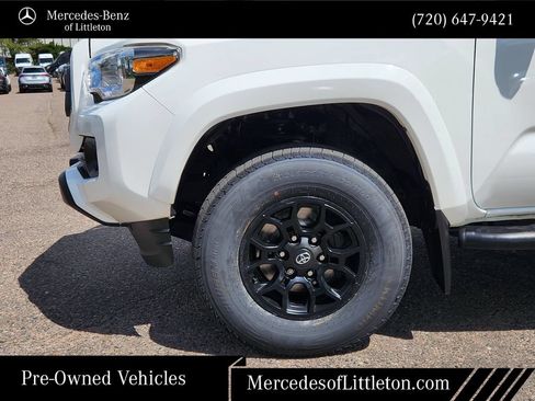 Used 2022 Toyota Tacoma SR5 w/ Technology Package AWD/4WD image 9