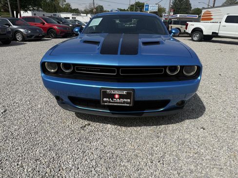 Used 2015 Dodge Challenger SXT Plus w/ Driver Convenience Group RWD image 2