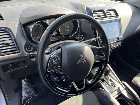 Used 2024 Mitsubishi Outlander Sport SE AWD/4WD image 11