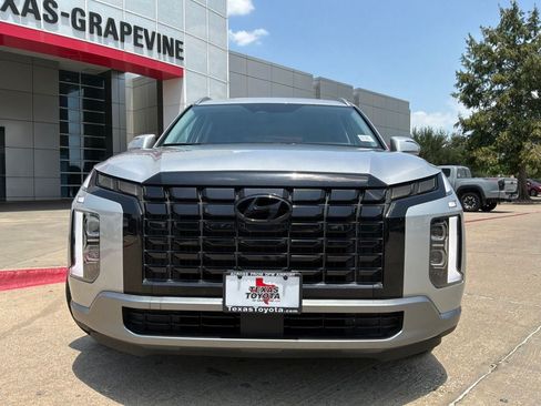 Used 2025 Hyundai Palisade SEL FWD image 3