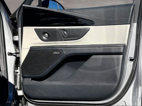 Used 2024 Lincoln Nautilus Reserve w/ Equipment Group 202A image 28