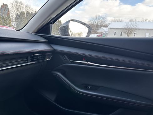 Used 2025 MAZDA MAZDA3 s image 23