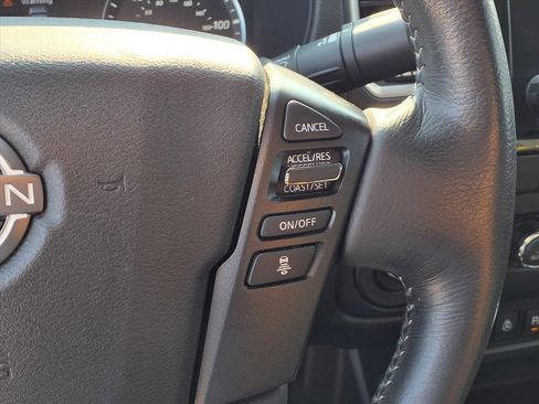 Used 2022 Nissan Frontier SV image 16