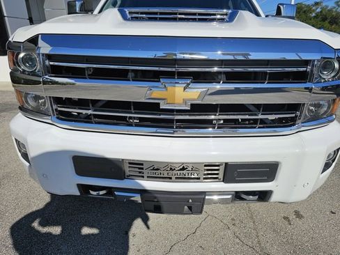 Used 2019 Chevrolet Silverado 3500 High Country w/ Duramax Plus Package image 9