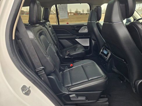 Used 2023 Lincoln Aviator Reserve w/ Equipment Group 201A image 10