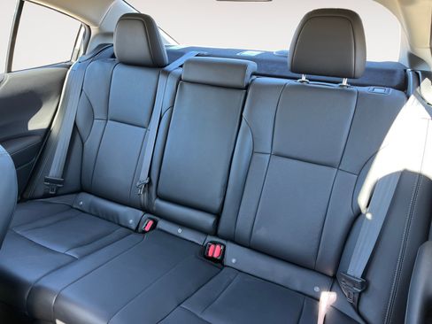 Used 2024 Subaru Legacy Limited image 16