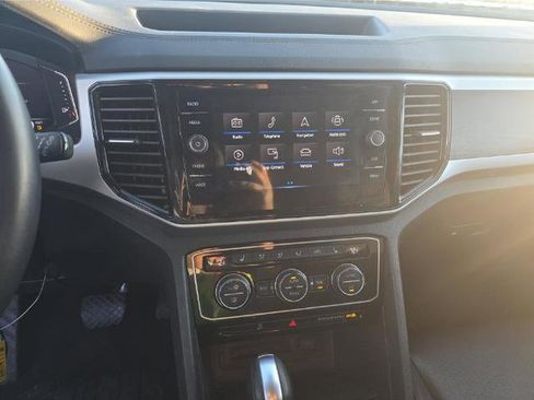 Used 2023 Volkswagen Atlas SE image 8