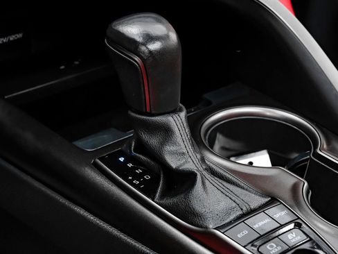 Used 2022 Toyota Camry XSE image 24