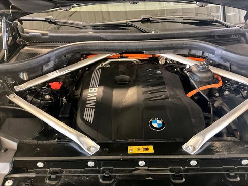Certified 2024 BMW X5 xDrive50e image 27