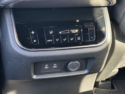 Certified 2025 Nissan Armada SL w/ Captain's Chari Seat Package AWD/4WD image 12