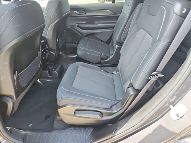 Used 2024 Jeep Grand Cherokee L Laredo AWD/4WD image 22