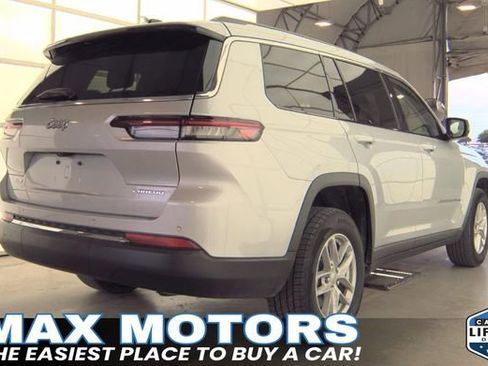 Used 2023 Jeep Grand Cherokee L Laredo w/ Luxury Tech Group I AWD/4WD image 5