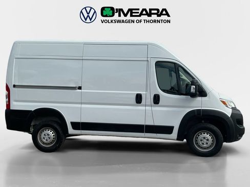 Used 2024 RAM ProMaster 2500 w/ Convenience Group FWD image 6