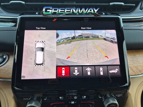 Used 2022 Jeep Grand Cherokee L Summit AWD/4WD image 18