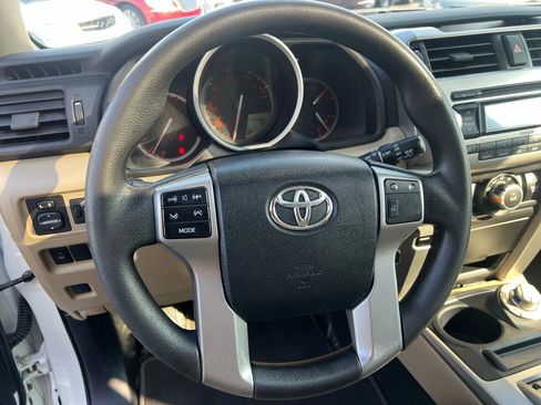 Used 2013 Toyota 4Runner SR5 image 40