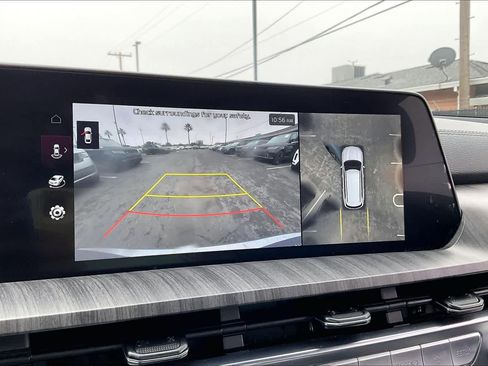 Used 2024 Kia Telluride SX Prestige w/ Towing Package image 23