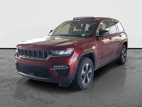 Used 2024 Jeep Grand Cherokee Limited 4xe AWD/4WD image 4