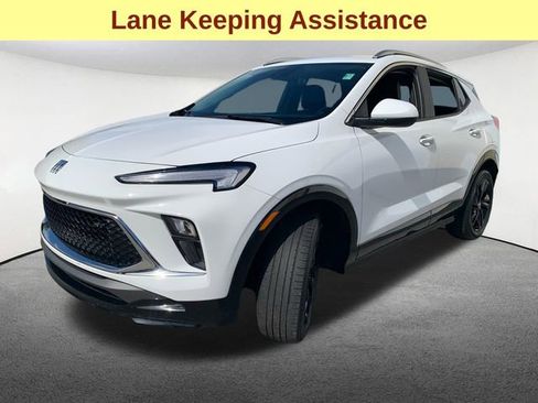 Used 2024 Buick Encore GX Sport Touring image 5