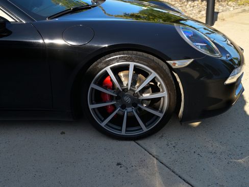 Used 2013 Porsche 911 Carrera S image 12