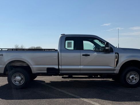 Used 2024 Ford F250 XL AWD/4WD image 2